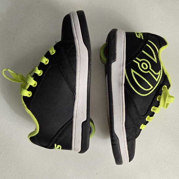 Heelys Roller Shoes Youth Sz 3 - Picture 1 of 11